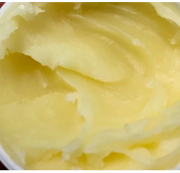 OIL-BASED CONDITIONING BALM